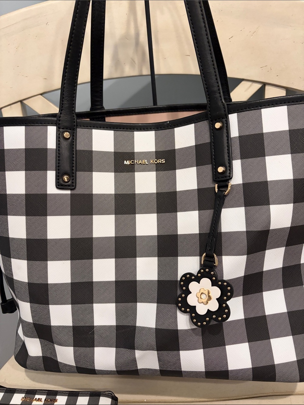 MICHAEL KORS Black & White Gingham Tote with Floral Charm, wallet and pouch set - Picture 4 of 13